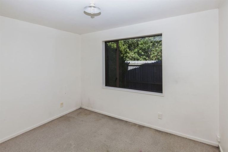 Photo of property in 1/6 Oakhurst Place, Russley, Christchurch, 8042