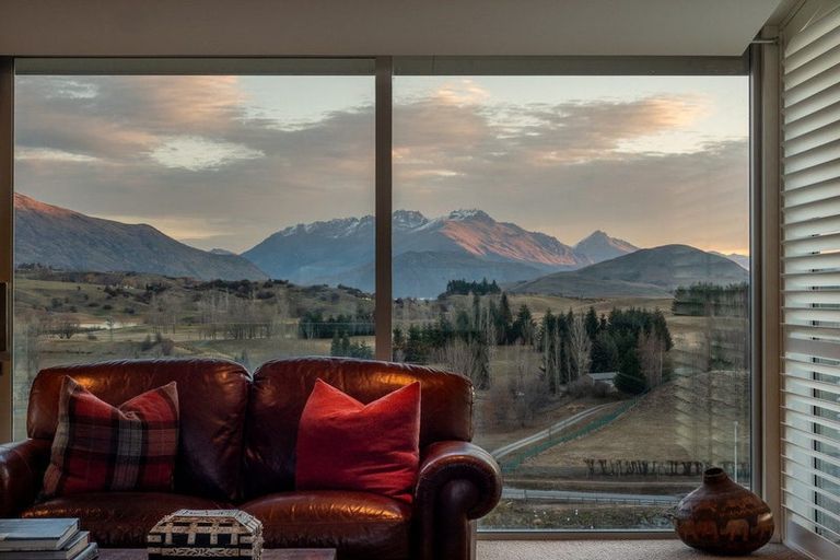 Photo of property in 14 Advance Terrace, Arrowtown, 9302