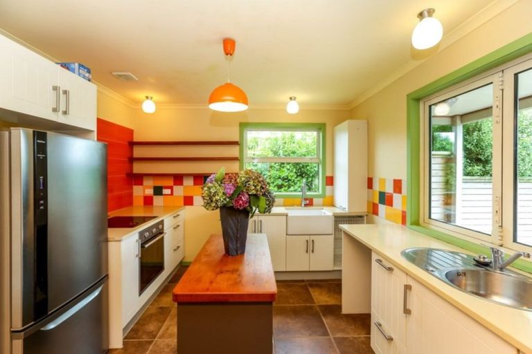 Photo of property in 19 Cumming Street, Okato, 4335