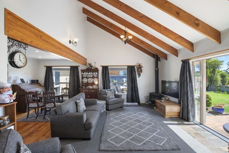 Photo of property in 67 Elsie Drive, Waiuku, 2123