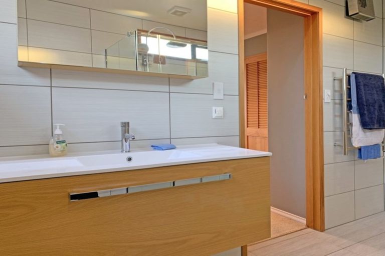 Photo of property in 39 Settlement Hill Road, Owaka, 9586