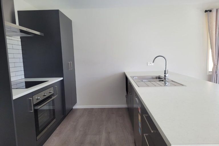 Photo of property in 77 Lincoln Road, Carterton, 5713