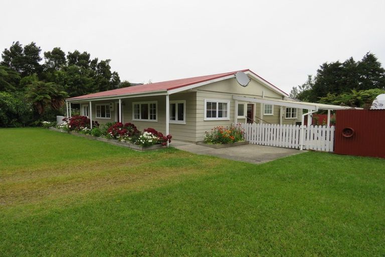 Photo of property in 3 Sunderland Street, Waimangaroa, Westport, 7891