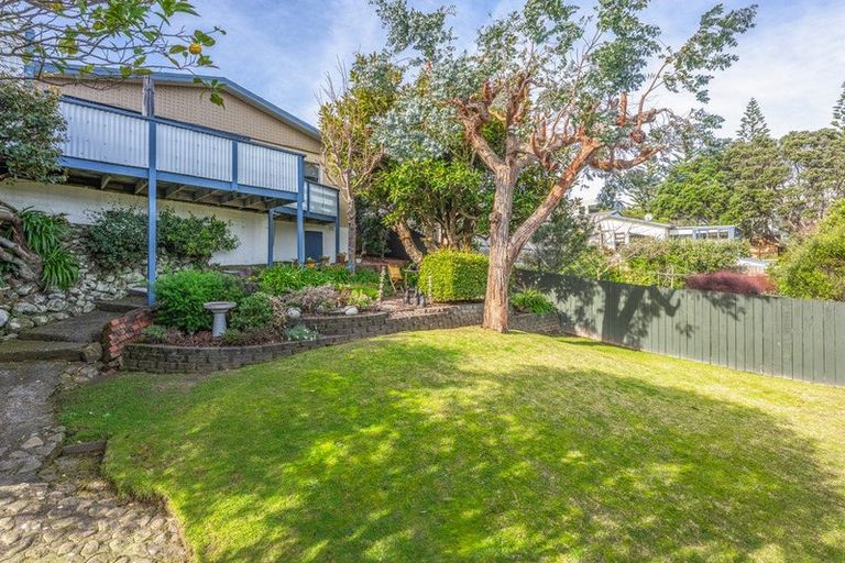 Photo of property in 33 Wharemauku Road, Raumati Beach, Paraparaumu, 5032