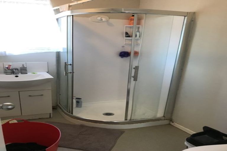 Photo of property in 2/85a Tidal Road, Mangere, Auckland, 2022