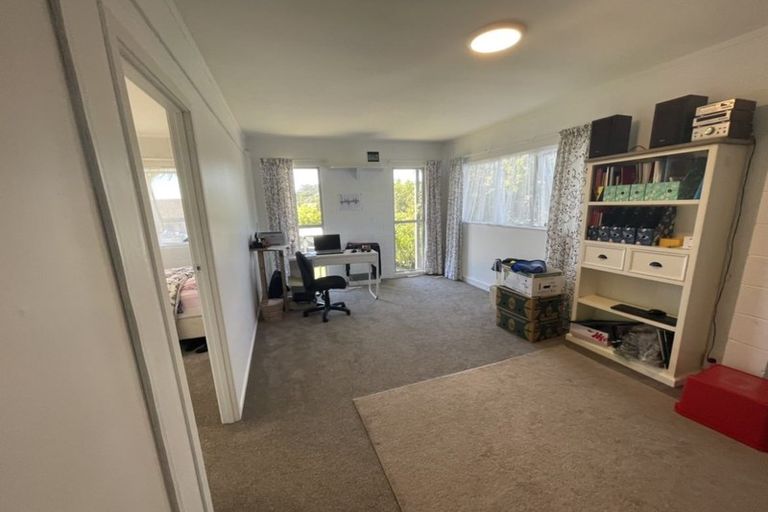 Photo of property in 337 East Coast Road, Mairangi Bay, Auckland, 0630