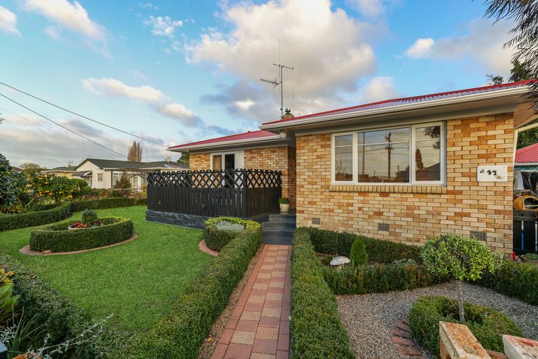 Photo of property in 97 Thornton Road, Cambridge, 3434