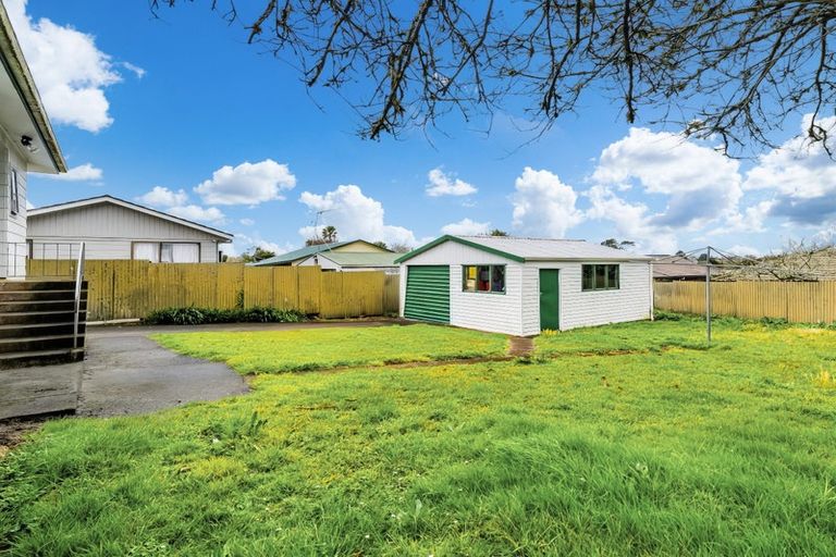 Photo of property in 93 Hyperion Drive, Randwick Park, Auckland, 2105