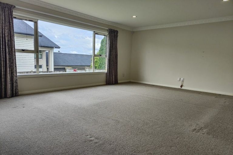 Photo of property in 6 Beggs Way, Flat Bush, Auckland, 2016
