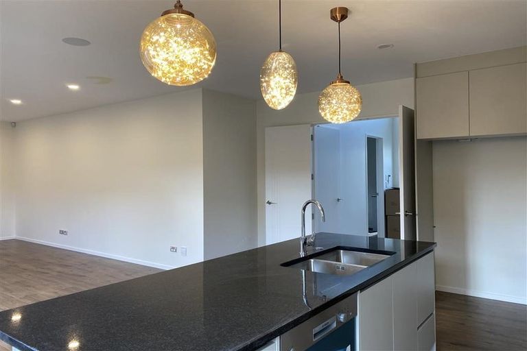 Photo of property in 2 Tannaghmore Drive, Flat Bush, Auckland, 2019