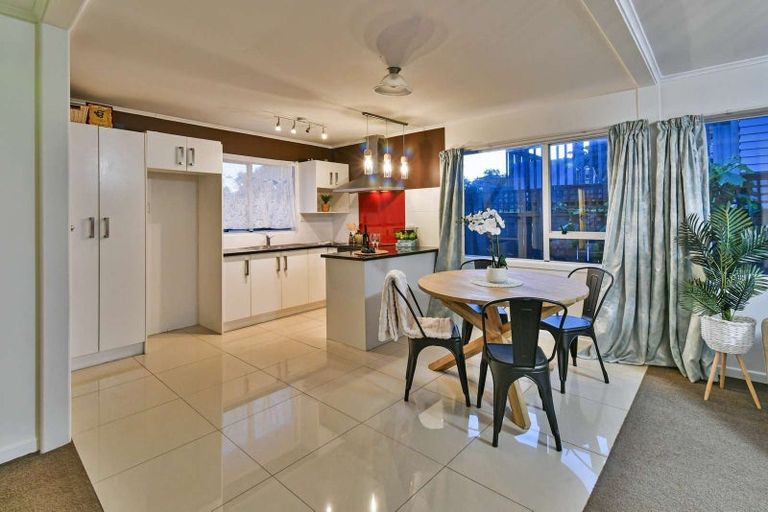 Photo of property in 103 Beaumonts Way, Manurewa, Auckland, 2102