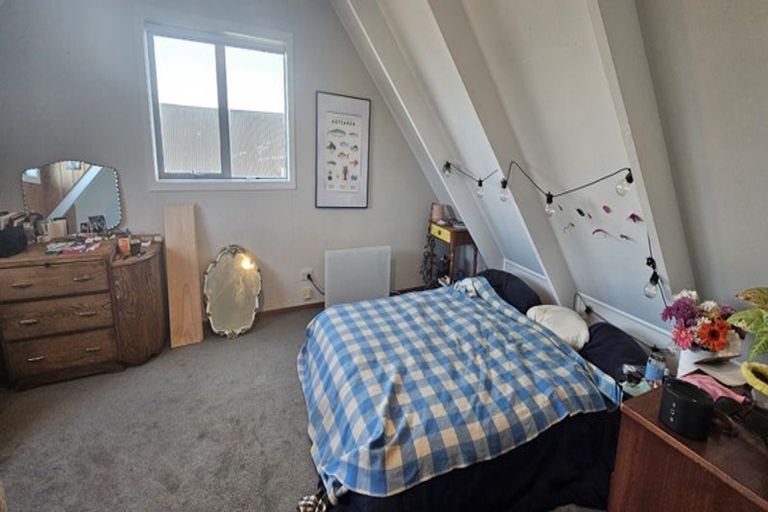 Photo of property in 74 Frobisher Street, Island Bay, Wellington, 6023