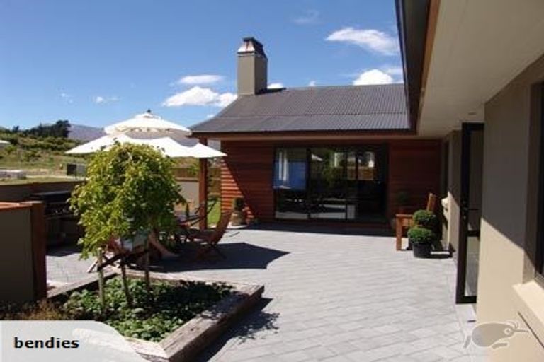 Photo of property in 20 Sylvan Street, Lake Hayes, Queenstown, 9304