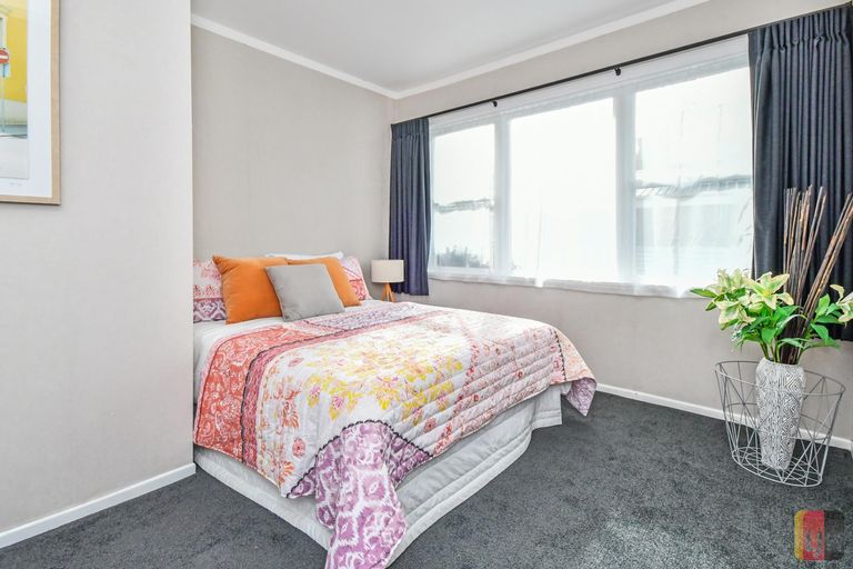 Photo of property in 431a Great South Road, Opaheke, Papakura, 2113