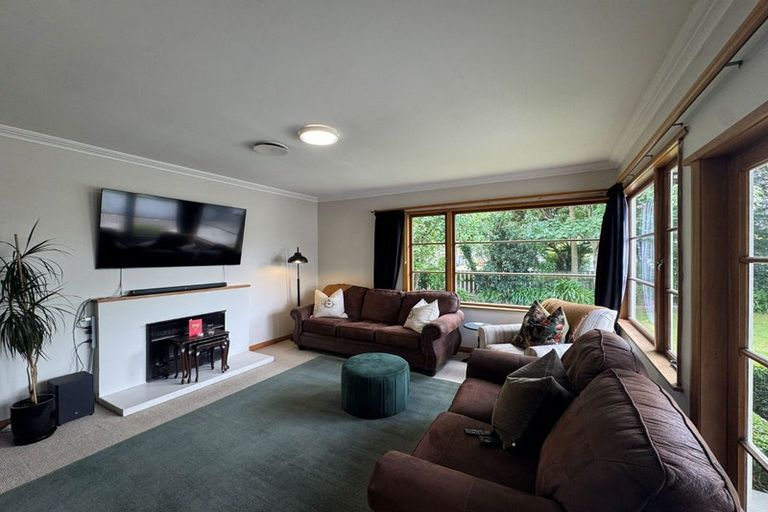 Photo of property in 9 Durham Crescent, Palmerston North, 4414