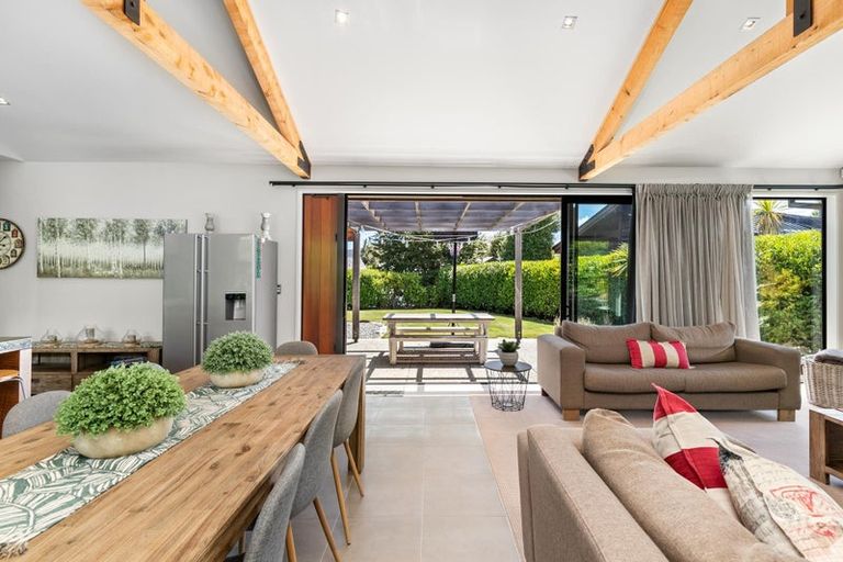 Photo of property in 18 Rannoch Drive, Jacks Point, Queenstown, 9371