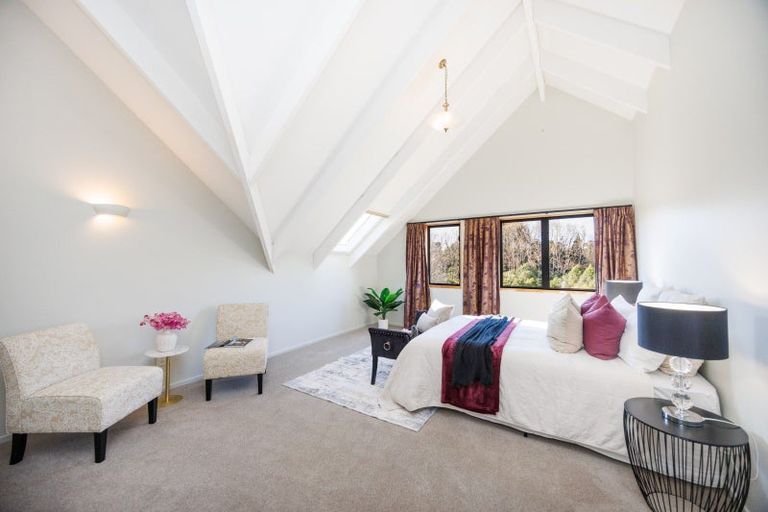 Photo of property in 20 Cashmere Drive, Fitzherbert, Palmerston North, 4410