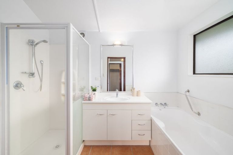 Photo of property in 21 Wadeley Road, Ilam, Christchurch, 8041