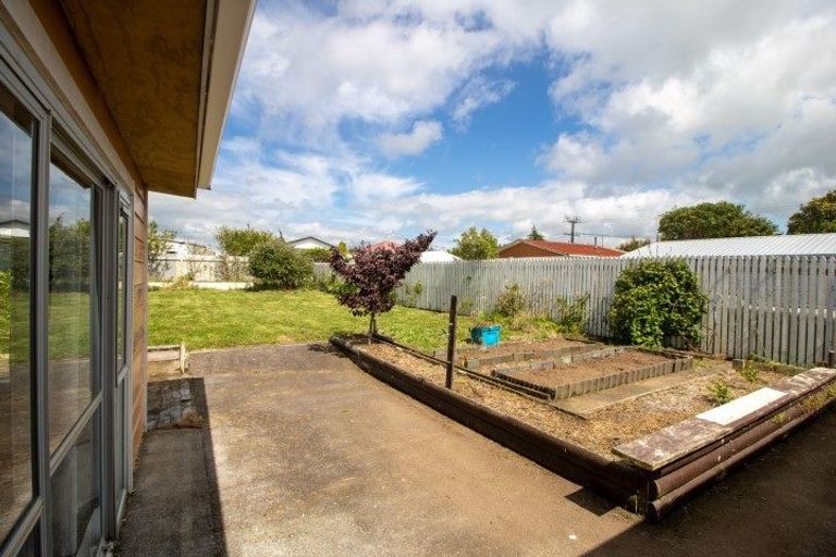 Photo of property in 3 Orlando Street, Stratford, 4332