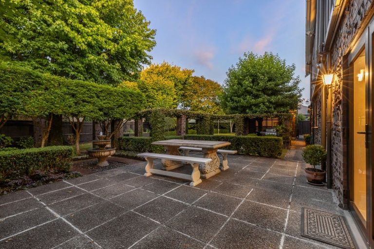 Photo of property in 47 Highbury Drive, Levin, 5510