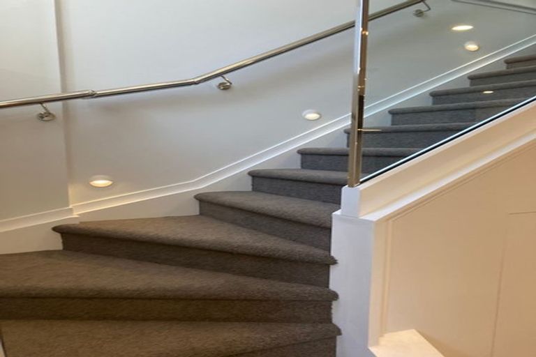 Photo of property in 8 O'halloran Road, Howick, Auckland, 2014