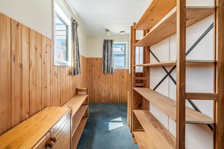 Photo of property in 2 Waiho Terrace, Elsdon, Porirua, 5022