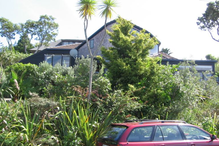 Photo of property in 4/92 Churchill Road, Murrays Bay, Auckland, 0630