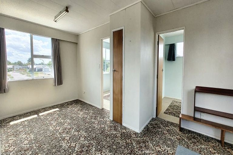 Photo of property in 10 Stirling Crescent, Hokowhitu, Palmerston North, 4410