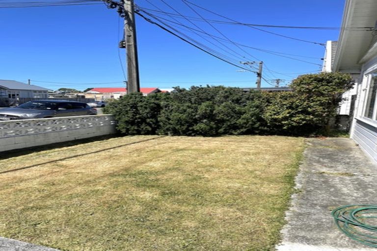 Photo of property in 100 Yule Street, Lyall Bay, Wellington, 6022