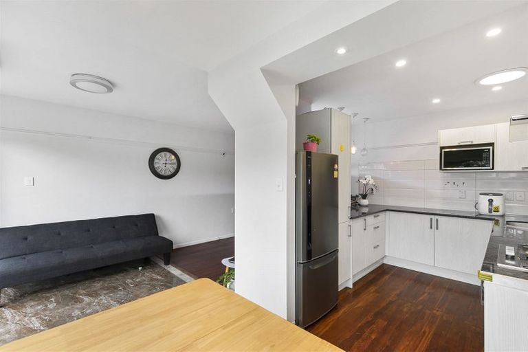 Photo of property in 256a Bucklands Beach Road, Bucklands Beach, Auckland, 2012