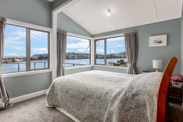 Photo of property in 61 Bayview Road, Paremata, Porirua, 5024