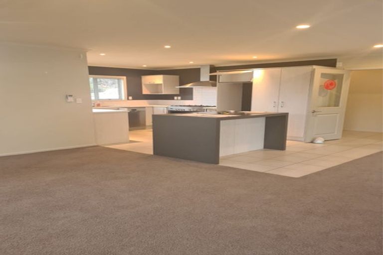 Photo of property in 2 Milford Street, Aotea, Porirua, 5024