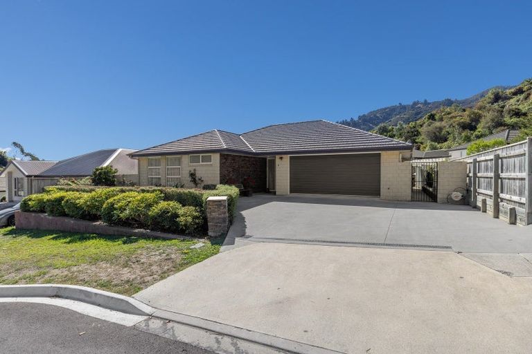 Photo of property in 5 Devenish Place, Atawhai, Nelson, 7010