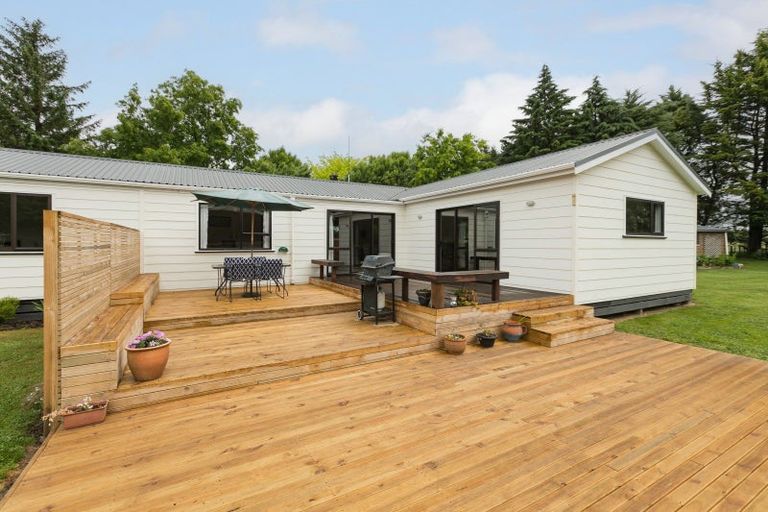 Photo of property in 17 Charlotte Street, Takapau, 4203
