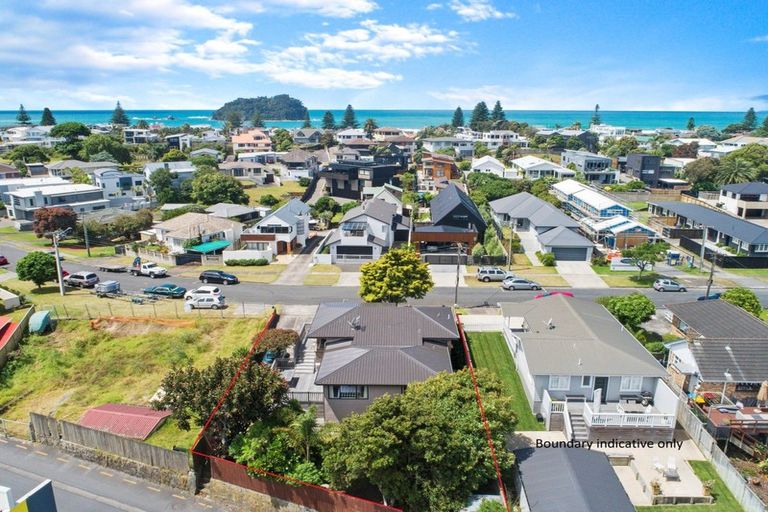 Photo of property in 14 Pitau Road, Mount Maunganui, 3116
