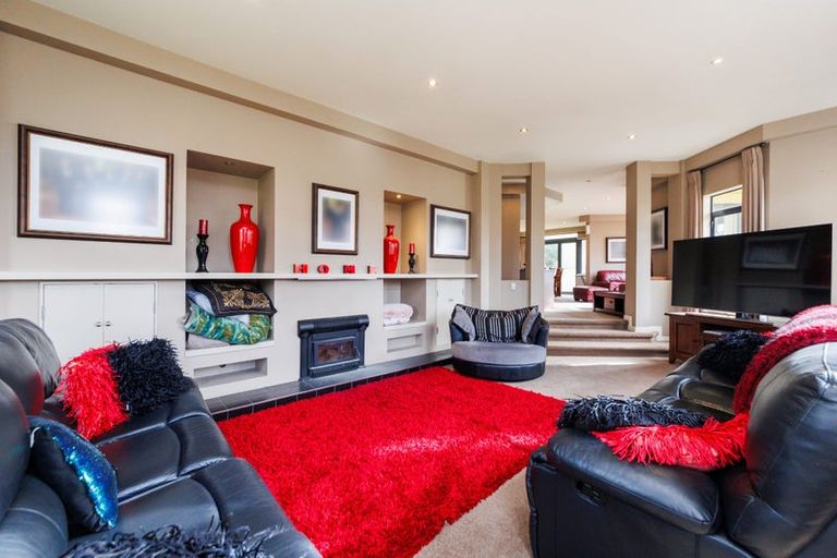 Photo of property in 5 The Oaks, Awapuni, Palmerston North, 4412