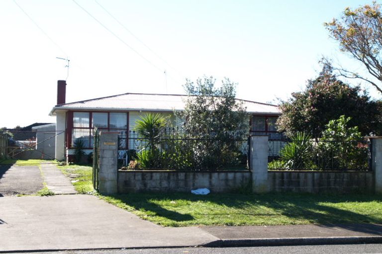 Photo of property in 77 Vine Street, Mangere East, Auckland, 2024