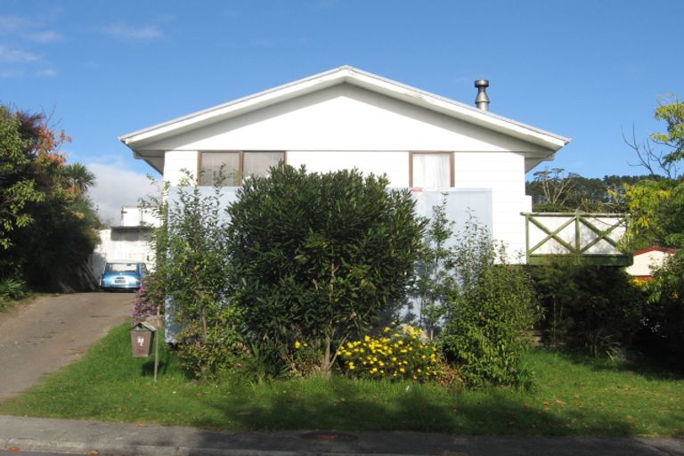 Photo of property in 21 Hookway Grove, Paraparaumu, 5032