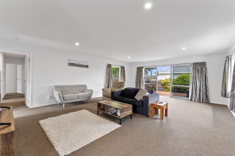 Photo of property in 35 Otupai Street, Two Mile Bay, Taupo, 3330
