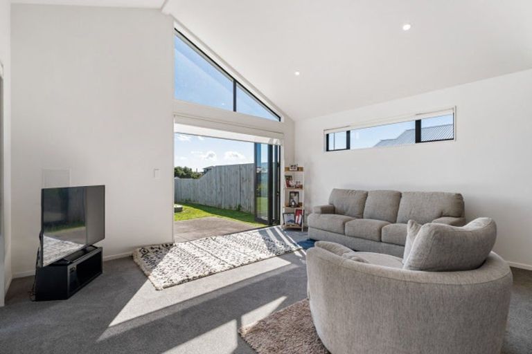 Photo of property in 9 Wheriko Avenue, Glenbrook, 2681