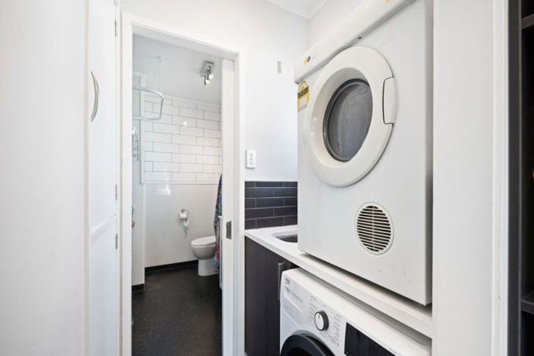 Photo of property in 4b Fernleigh Avenue, Waiuku, 2123