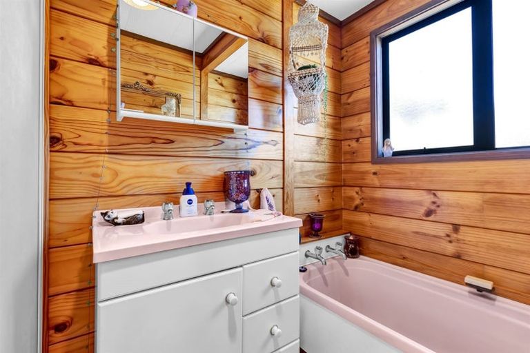 Photo of property in 4 Surrey Street, Hawera, 4610