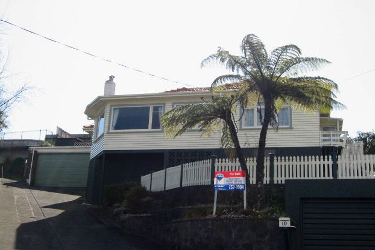 Photo of property in 10 Price Street, Westown, New Plymouth, 4310