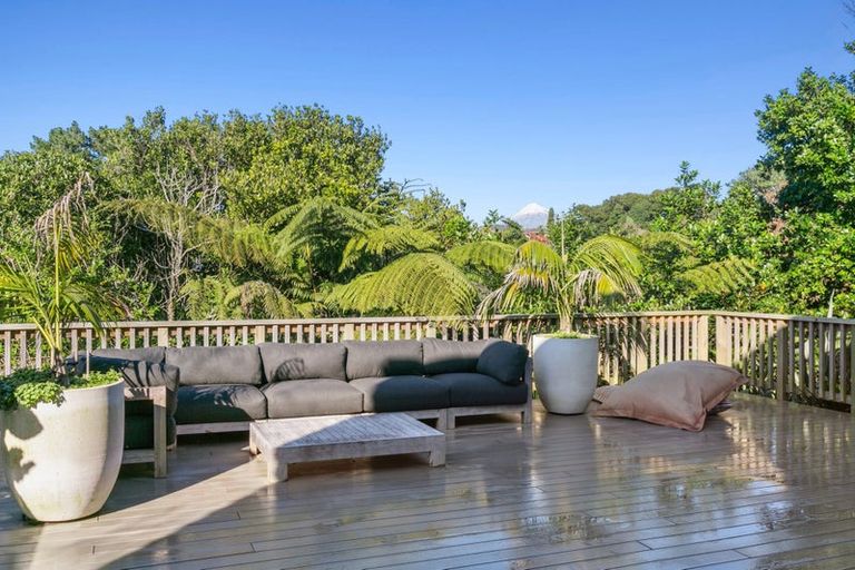 Photo of property in 91 Paynters Avenue, Strandon, New Plymouth, 4312