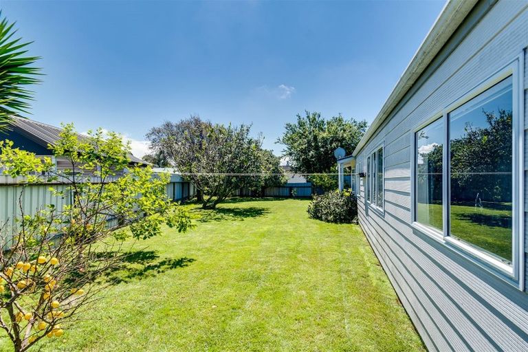 Photo of property in 12 Ted Harpur Place, Onekawa, Napier, 4110