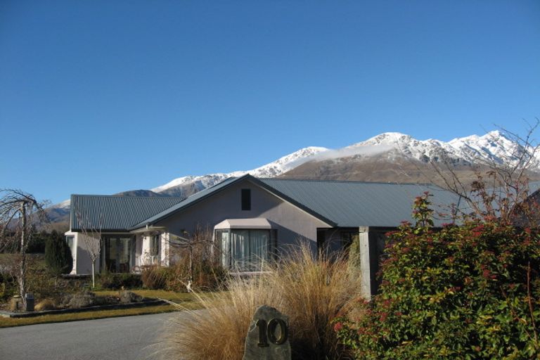 Photo of property in 10 Portree Drive, Lower Shotover, Queenstown, 9371
