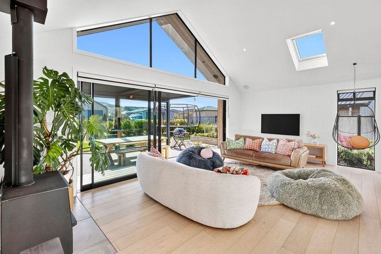 Photo of property in Luggate Park, 32 Cooper Crescent, Luggate, Wanaka, 9383