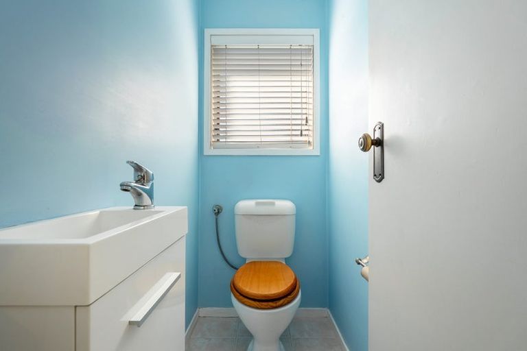 Photo of property in 2/11 Kawerau Avenue, Devonport, Auckland, 0624