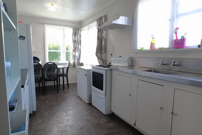 Photo of property in 55 Fairfield Road, Hawera, 4610