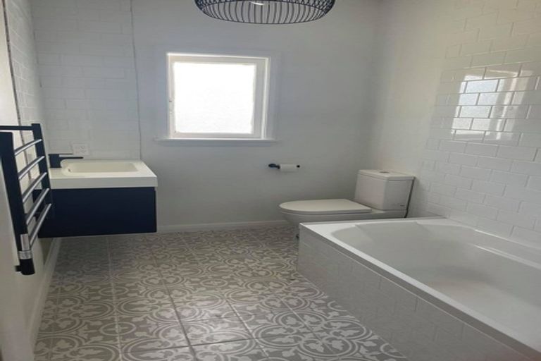 Photo of property in 21 Mitcham Avenue, Forest Lake, Hamilton, 3200